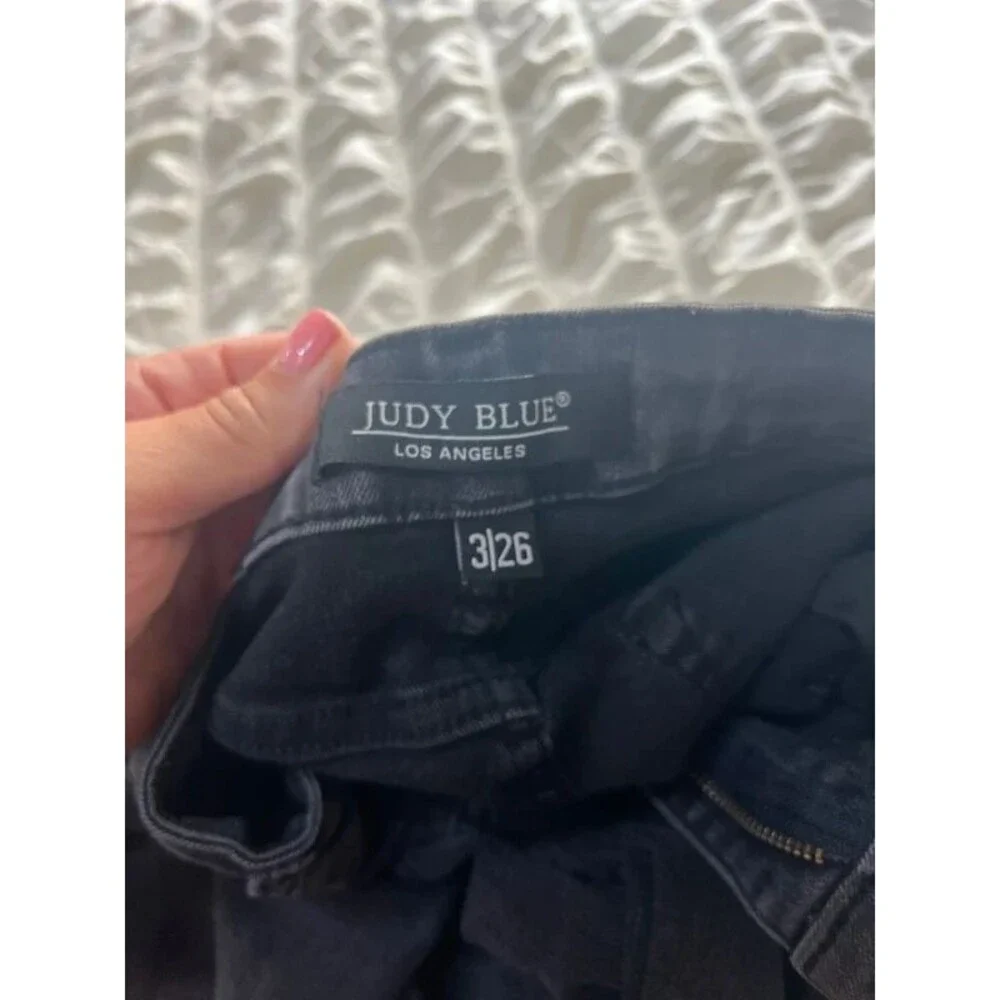 Judy blue black distressed jeans size 26